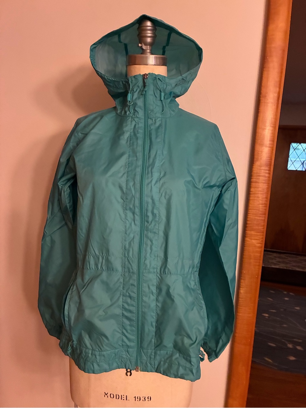 Columbia Teal Lightweight Hooded Windbreaker Jacket Packable Adjustable Gorpcore